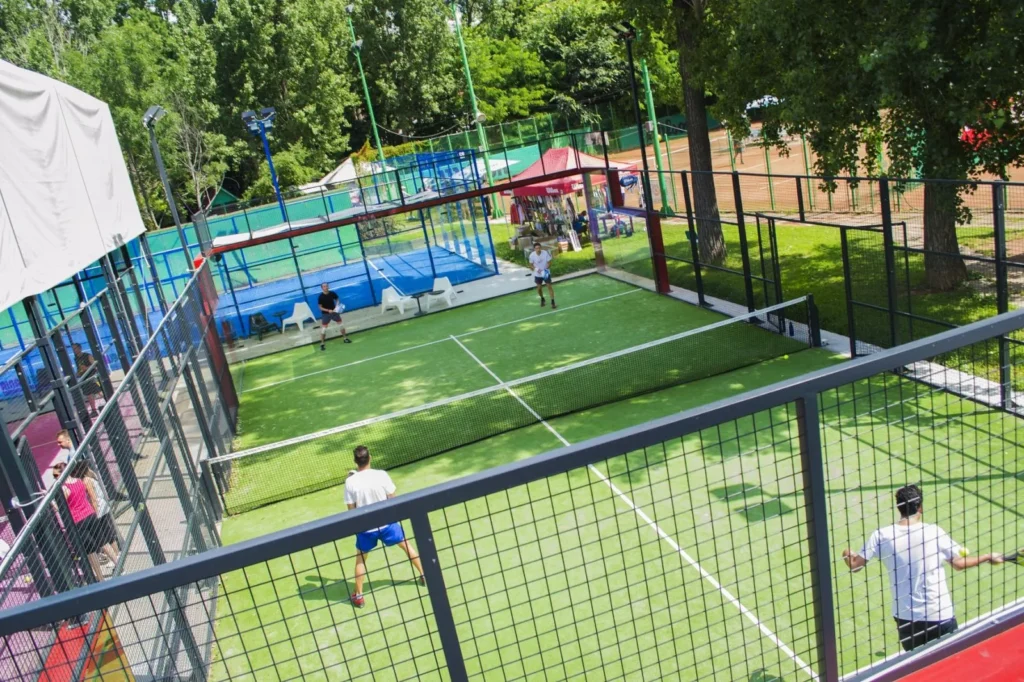 Early padel court in Bucharest