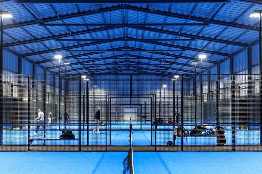 Indoor padel environment